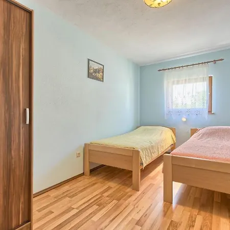 Ferienhaus In Mit Privatem Pool * Peroj